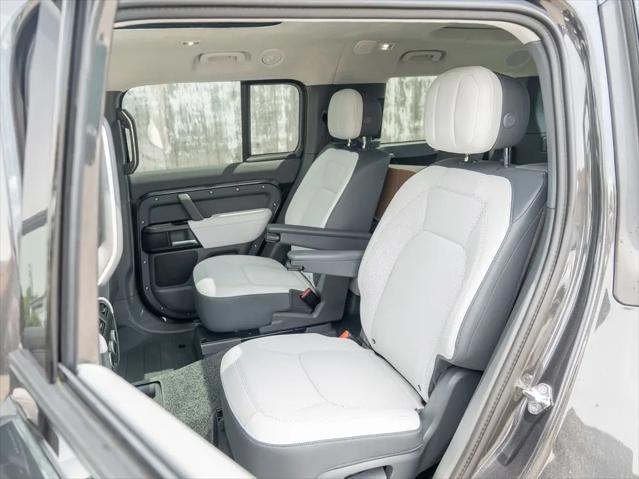 2026 Land Rover Defender P500 V8