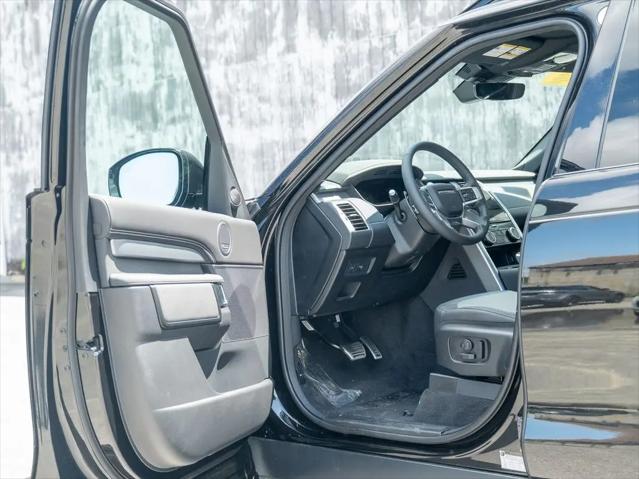 2026 Land Rover Discovery Gemini Edition