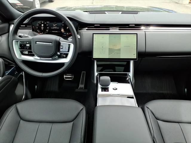 2026 Land Rover Range Rover P400 SE 7 Seat