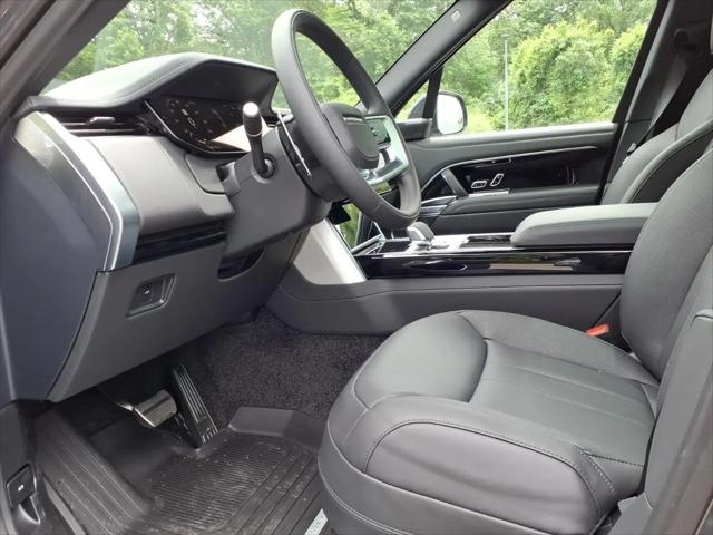 2026 Land Rover Range Rover P400 SE 7 Seat