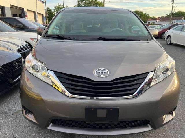 2012 Toyota Sienna LE V6 8 Passenger