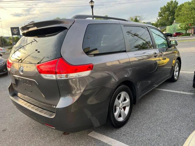 2012 Toyota Sienna LE V6 8 Passenger