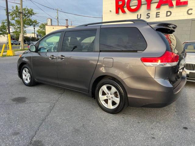 2012 Toyota Sienna LE V6 8 Passenger