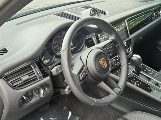2025 Porsche Macan T