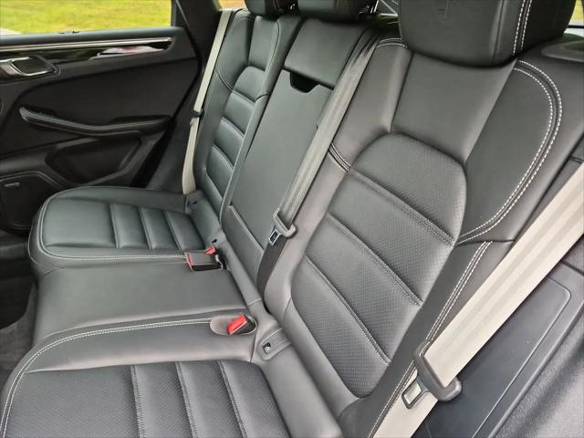 2025 Porsche Macan T