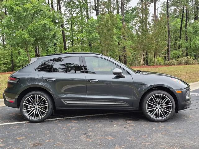 2025 Porsche Macan T