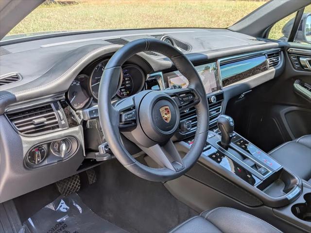 2025 Porsche Macan T