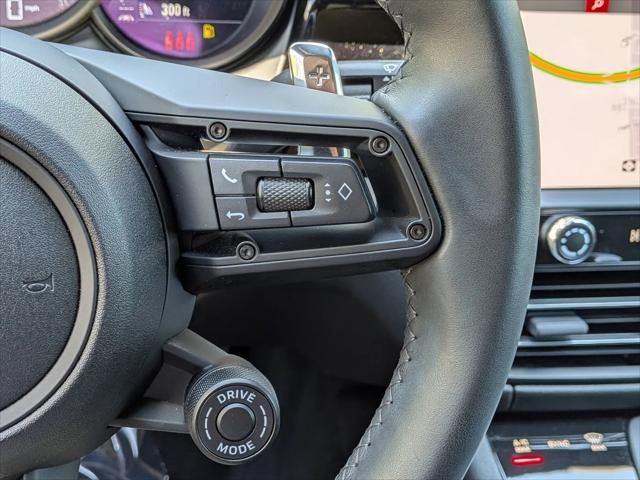 2025 Porsche Macan T
