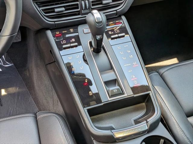 2025 Porsche Macan T