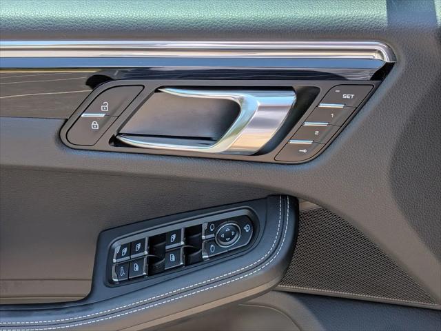 2025 Porsche Macan T