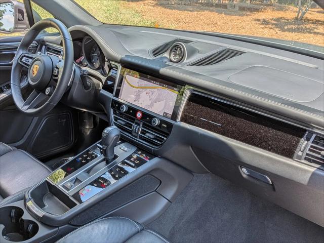 2025 Porsche Macan T