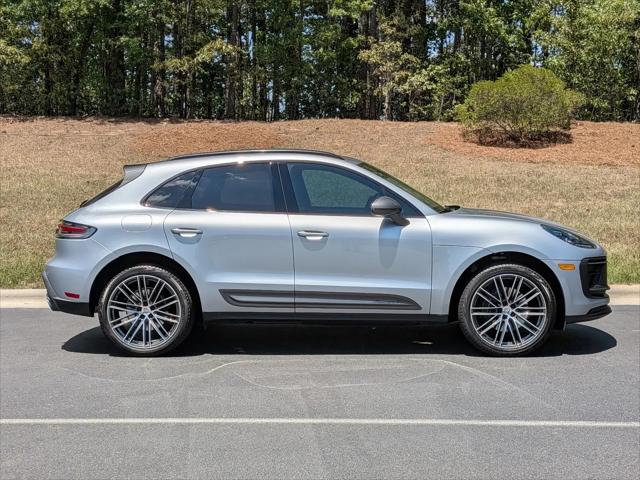 2025 Porsche Macan T