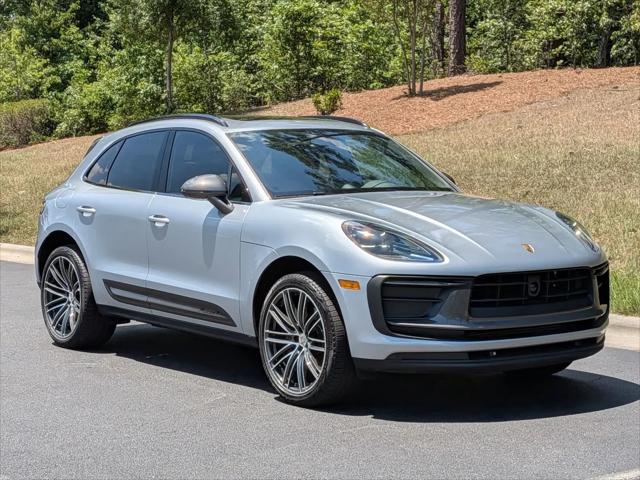 2025 Porsche Macan T