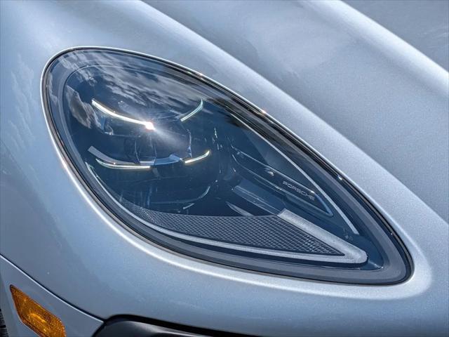 2025 Porsche Macan T