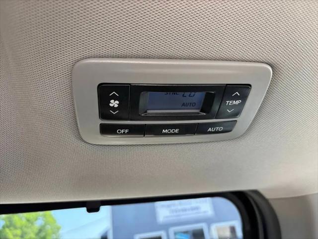 2017 Toyota Sienna XLE Premium 8 Passenger