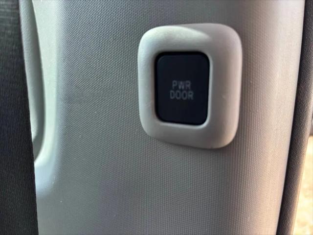 2017 Toyota Sienna XLE Premium 8 Passenger