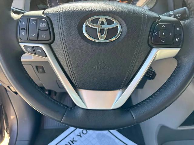 2017 Toyota Sienna XLE Premium 8 Passenger