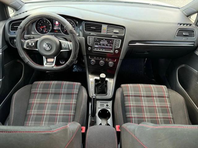 2017 Volkswagen Golf GTI Sport 4-Door