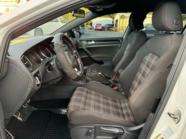 2017 Volkswagen Golf GTI Sport 4-Door