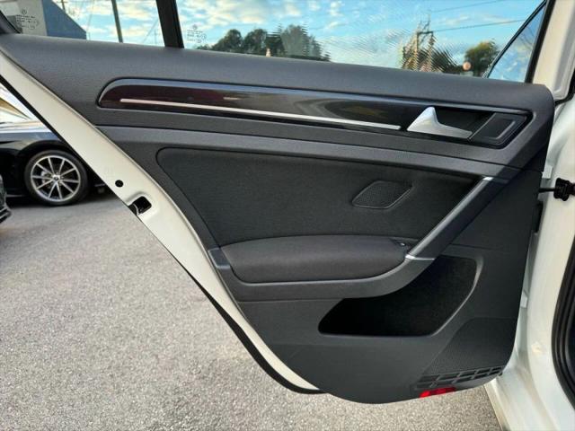 2017 Volkswagen Golf GTI Sport 4-Door