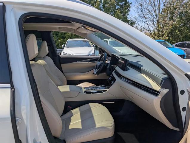 2023 INFINITI QX60 LUXE AWD