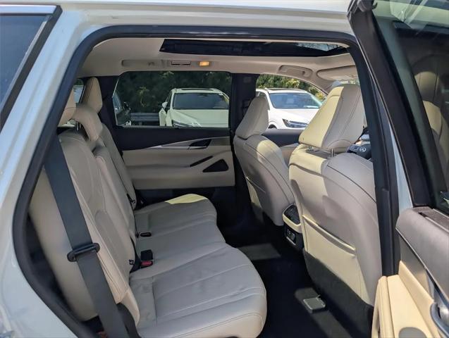 2023 INFINITI QX60 LUXE AWD