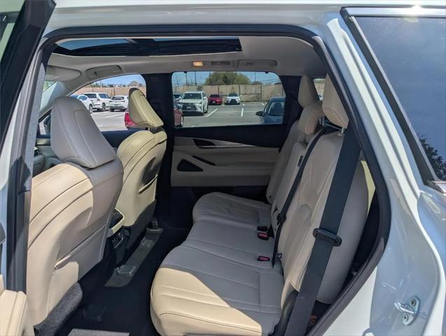 2023 INFINITI QX60 LUXE AWD