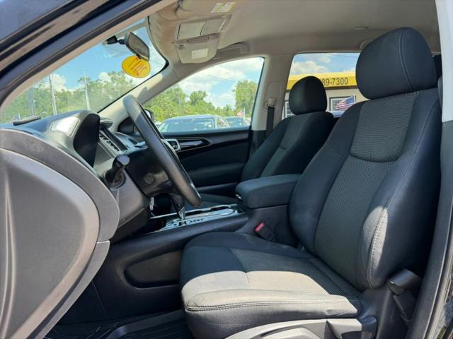 2017 Nissan Pathfinder S