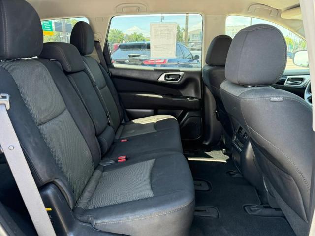 2017 Nissan Pathfinder S
