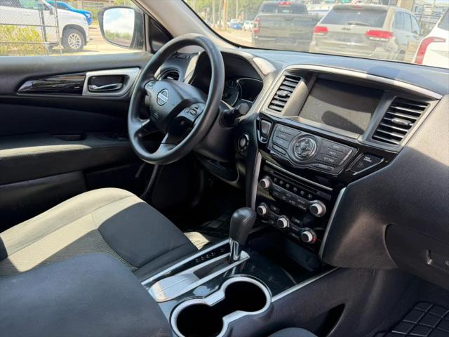 2017 Nissan Pathfinder S