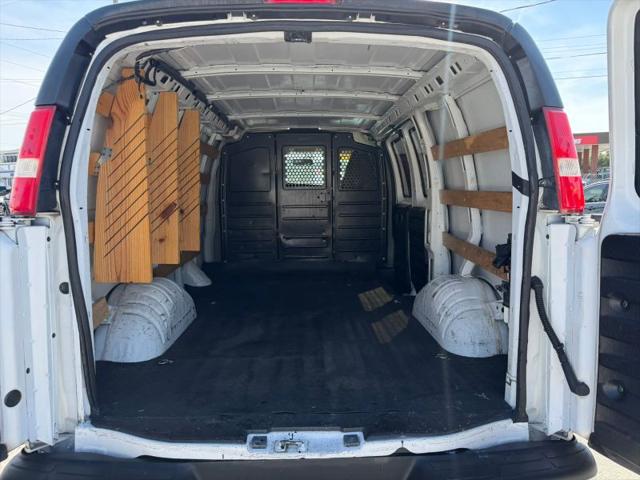 2020 GMC Savana Cargo RWD 2500 Regular Wheelbase Work Van