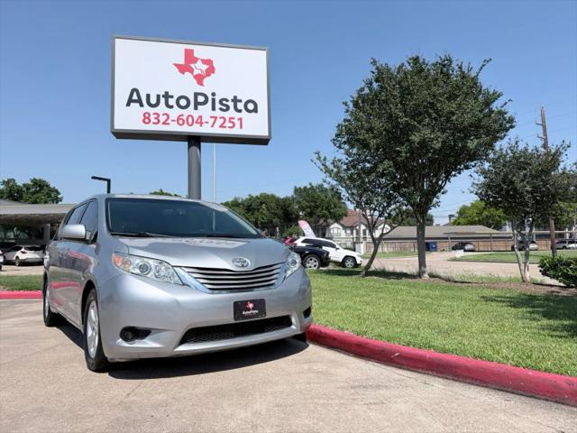 2015 Toyota Sienna LE 7 Passenger for sale in Houston, TX
