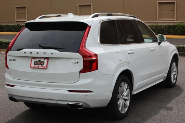 2016 Volvo XC90 T6 Momentum