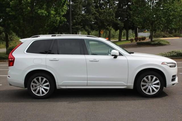 2016 Volvo XC90 T6 Momentum