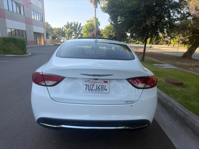 2016 Chrysler 200 Limited