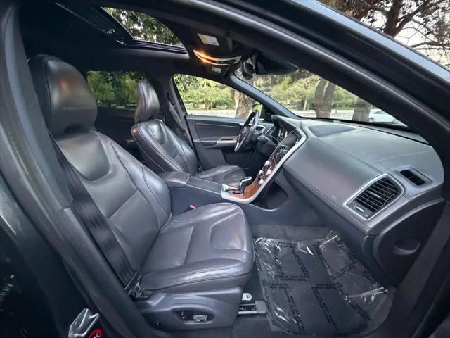 2016 Volvo XC60 T6 Drive-E Platinum