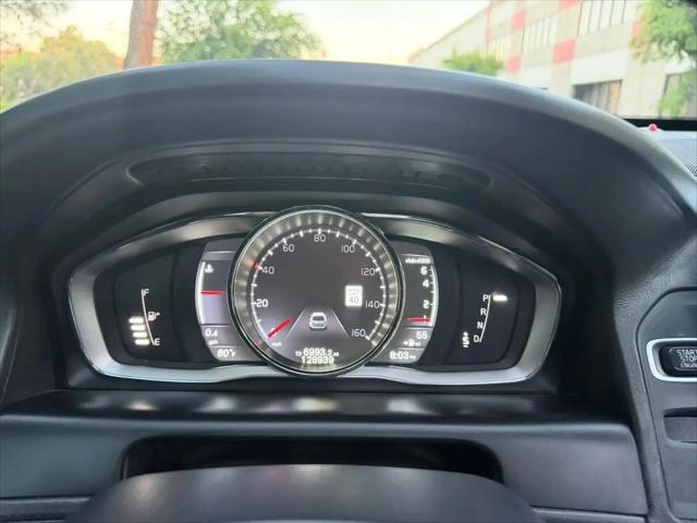 2016 Volvo XC60 T6 Drive-E Platinum