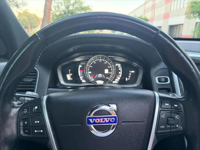 2016 Volvo XC60 T6 Drive-E Platinum