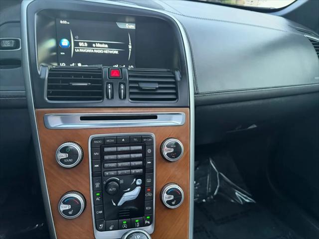 2016 Volvo XC60 T6 Drive-E Platinum