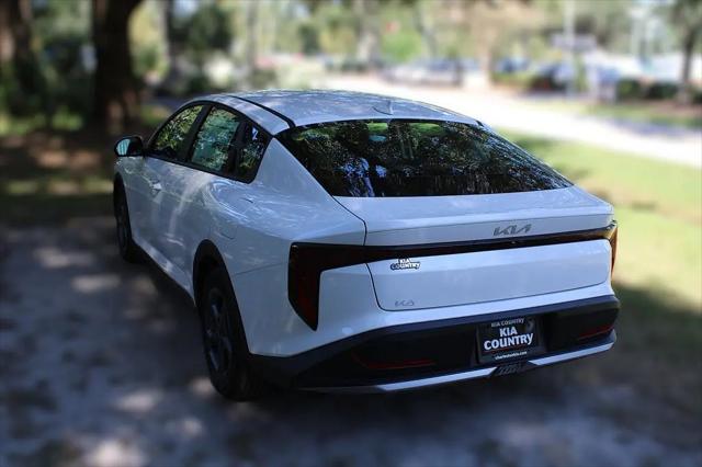 2026 Kia K4 LXS