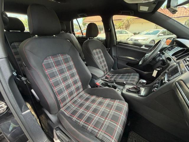 2017 Volkswagen Golf GTI S 4-Door
