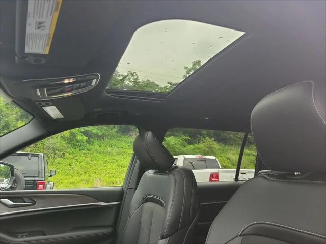 2026 Jeep Grand Cherokee L Altitude 4x2