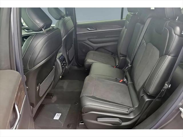 2026 Jeep Grand Cherokee L Altitude 4x2
