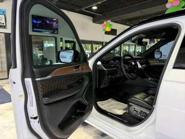 2023 Jeep Grand Cherokee L Summit 4x4
