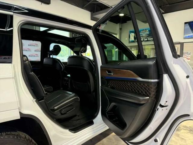 2023 Jeep Grand Cherokee L Summit 4x4