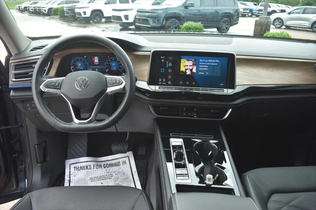 2024 Volkswagen Atlas 2.0T SE w/Technology