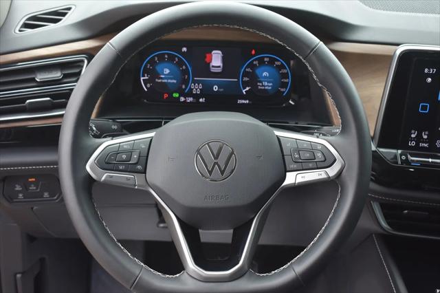 2024 Volkswagen Atlas 2.0T SE w/Technology