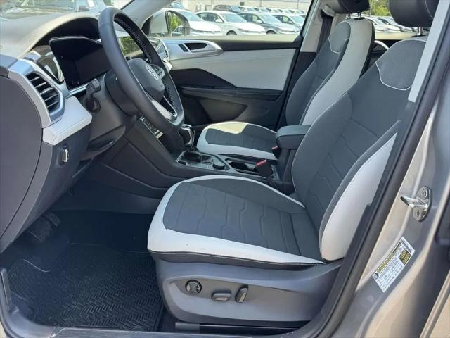 2026 Volkswagen Taos SE