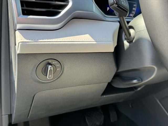 2026 Volkswagen Taos SE