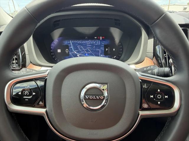 2023 Volvo XC60 B5 Ultimate Bright Theme